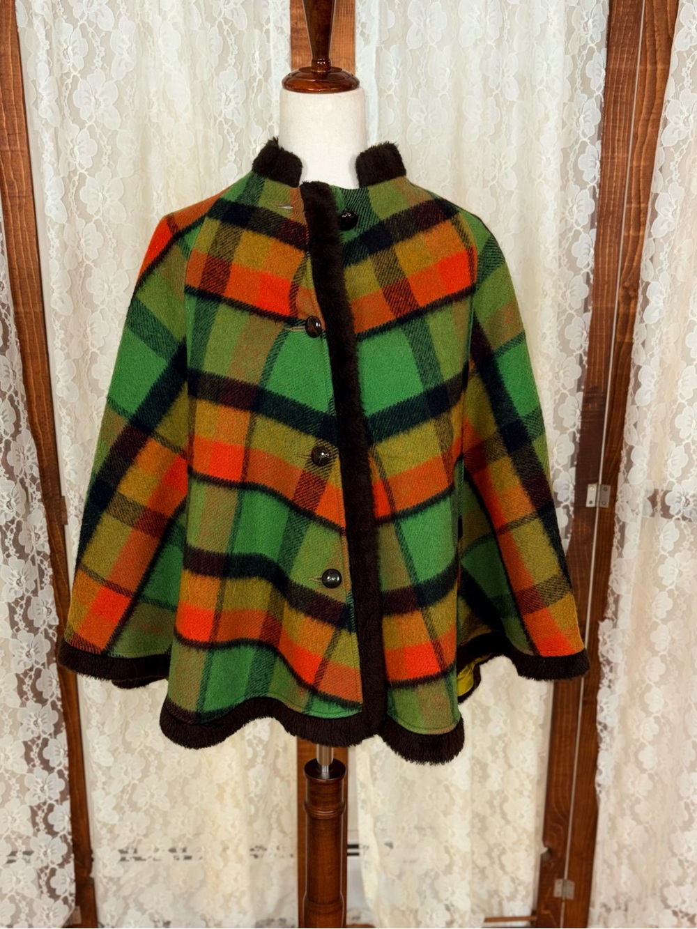 Fabulous Vintage 1970s Pioneer Wear Wool Plaid Cape